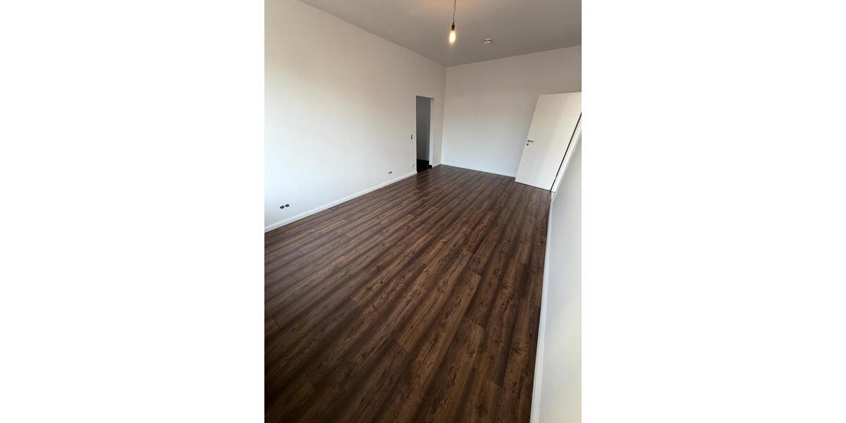 Dachgeschoßwohnung Düsseldorf Stadtbezirk 9 - 3 Zimmer, 130 m&sup2;, 2.450&euro; | Angebot:25792060