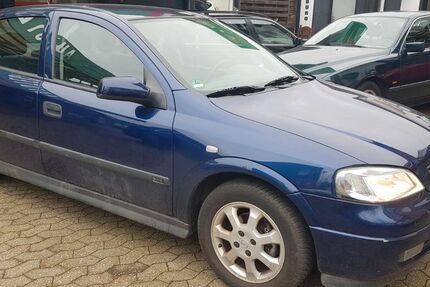 Opel Astra 122.000 km 2.499 &euro; Düsseldorf 40231