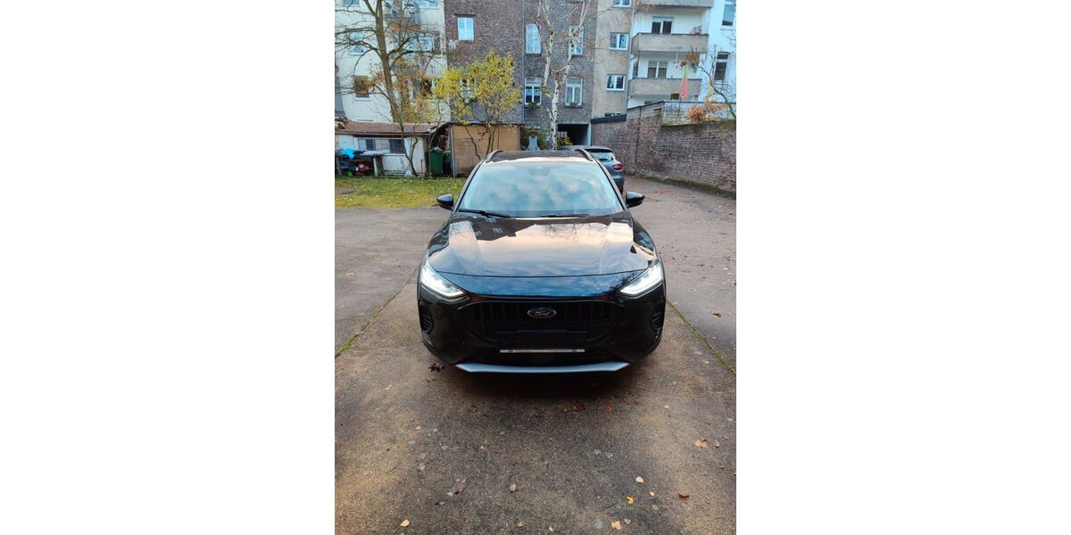 Ford Focus 11.000 km 22.900 &euro; Köln 51103