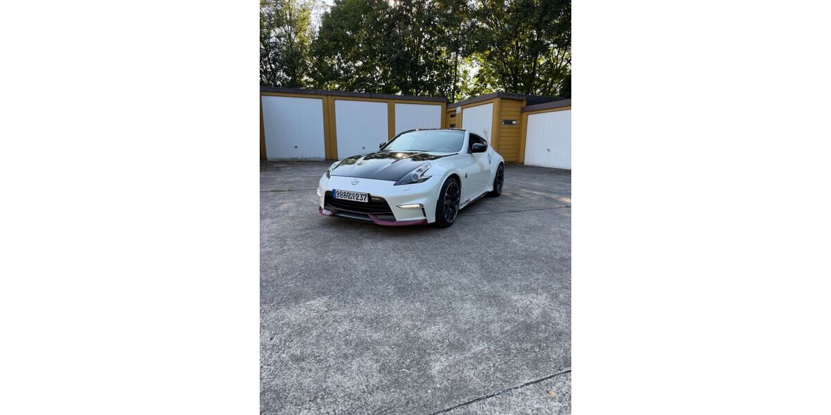 Nissan 370Z 35.209 km 47.900 &euro; Solingen 42657