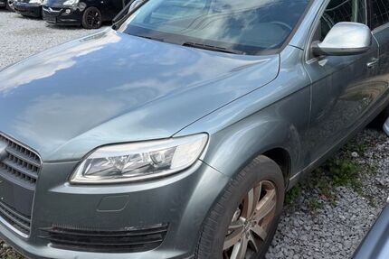 Audi Q7 370.000 km 3.999 &euro; Düsseldorf 40231