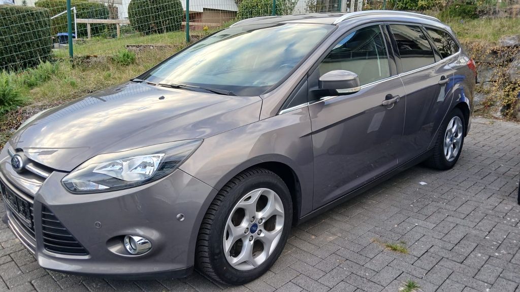 Ford Focus 191.000 km 2.800 &euro; Hilden 40723