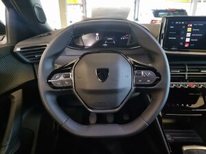 Peugeot 2008 Allure Klimaautom. Alu Allwetter Android Appl 14.715 km 17.880 &euro; HAAN 42781