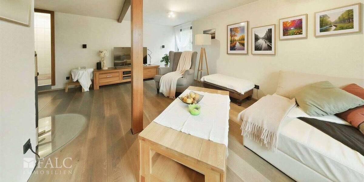 Mehrfamilienhaus, Wohnhaus Solingen Solingen-Mitte - 6 Zimmer, 180 m&sup2;, 349.000&euro; | Angebot:26259127