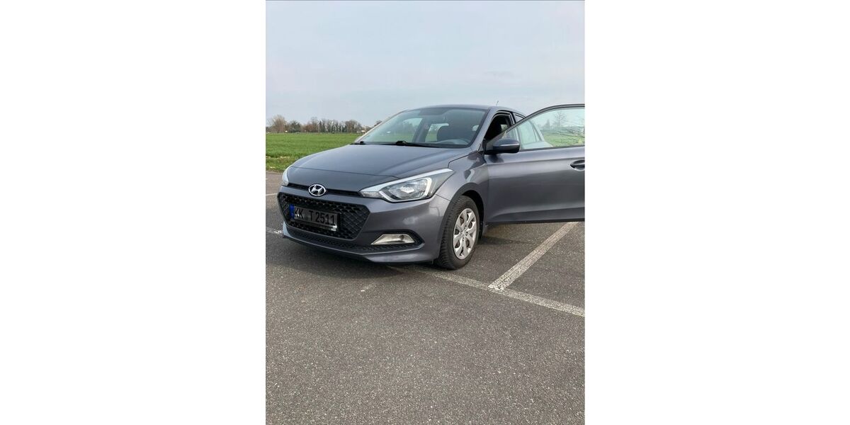 Hyundai i20 83.000 km 8.450 &euro; Willich 47877