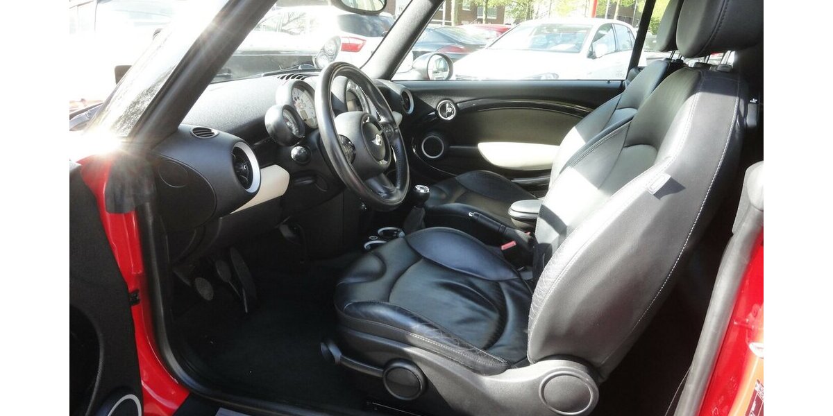 Mini Cooper Cabrio Chili Navi Xenon Leder Klima SHZ 81.000 km 8.950 &euro; Neuss 41462
