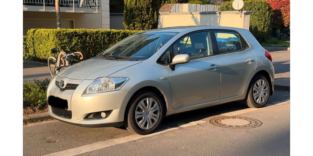 Toyota Auris 154.900 km 3.650 &euro; Köln 50935