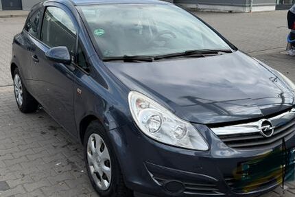 Opel Corsa 144.000 km 2.300 &euro; Düsseldorf 40470