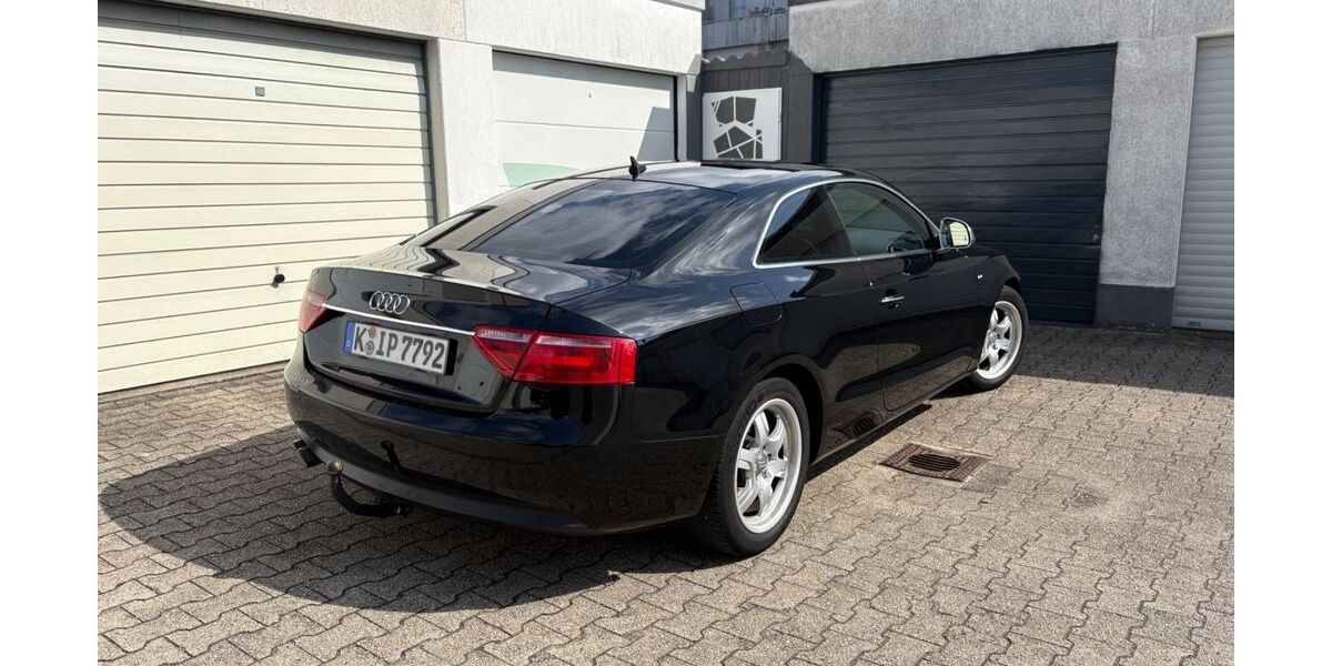 Audi A5 290.254 km 5.850 &euro; Köln 50765