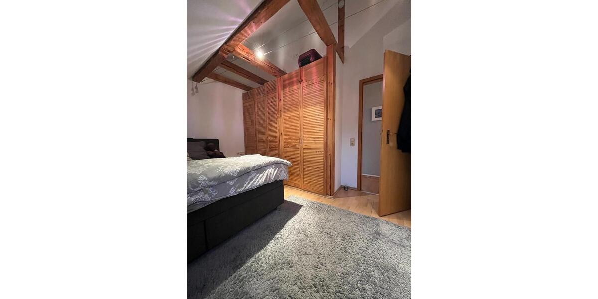 Dachgeschoßwohnung Remscheid Remscheid-Süd - 2 Zimmer, 62 m&sup2;, 558&euro; | Angebot:26039375