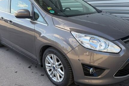 Ford Grand C-Max 142.000 km 5.950 &euro; Wuppertal 42285