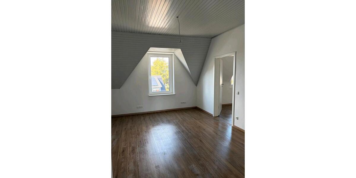 Maisonettenwohnung Mülheim an der Ruhr Heißen - 3 Zimmer, 84 m&sup2;, 1.300&euro; | Angebot:26250707