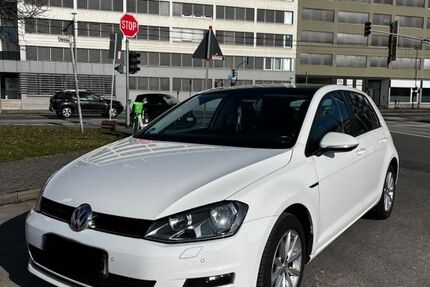 VW Golf 134.000 km 12.000 &euro; Köln 50676