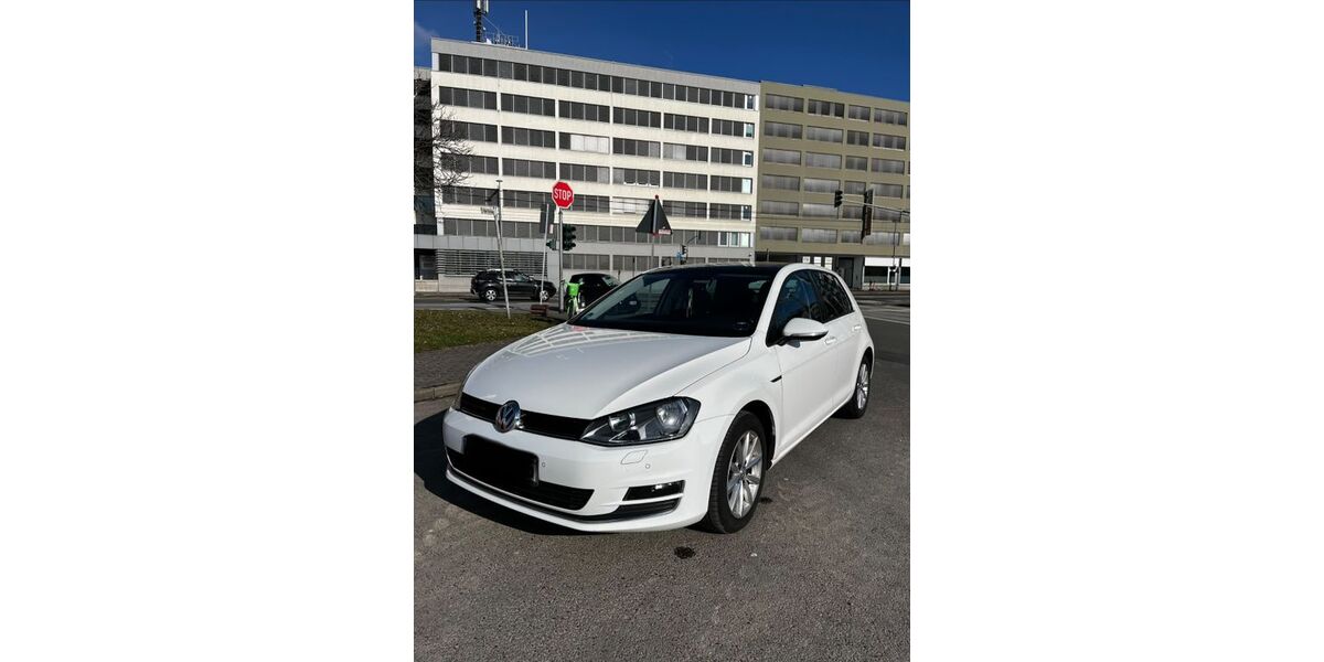 VW Golf 134.000 km 12.000 &euro; Köln 50676