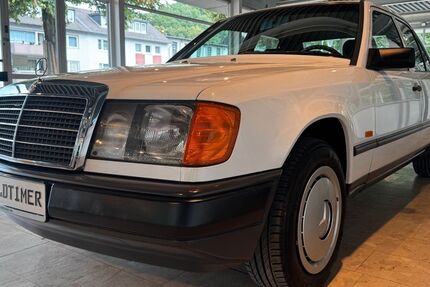 Mercedes-Benz 200 28.027 km 21.900 &euro; Wülfrath 42489