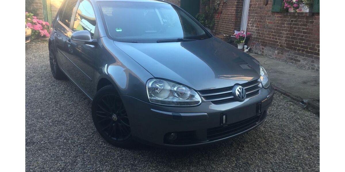 VW Golf 326.000 km 2.400 &euro; Korschenbroich 41352