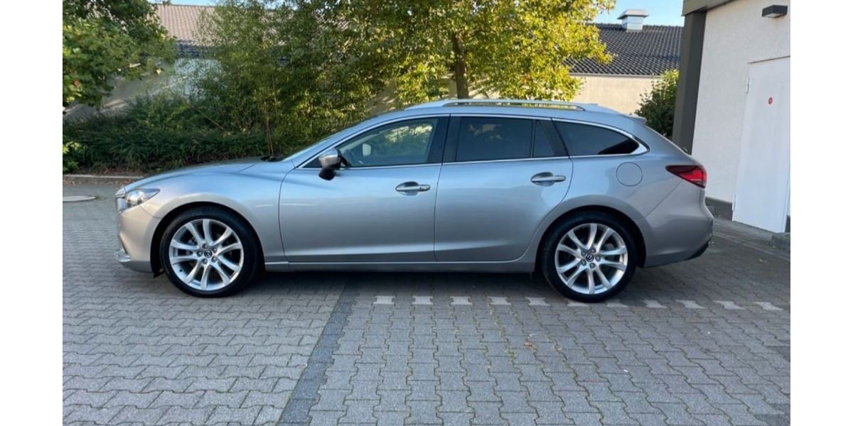 Mazda 6 221.000 km 7.890 &euro; Leverkusen 51371