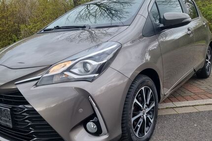 Toyota Yaris 129.844 km 12.450 &euro; Neuss 41470