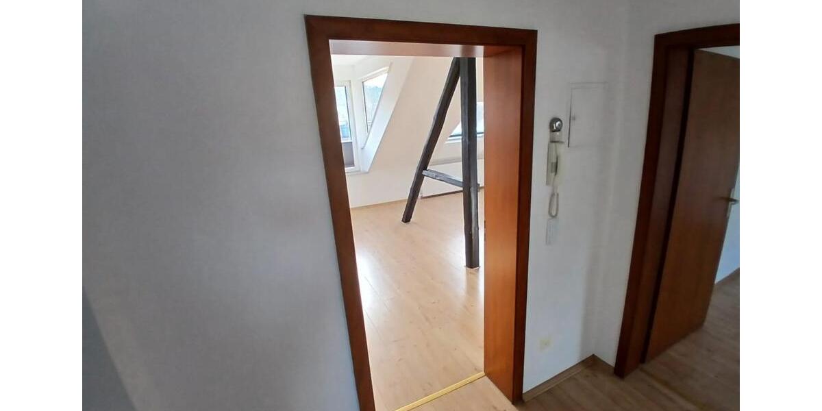 Dachgeschoßwohnung Wuppertal Gemarkung Vohwinkel - 2 Zimmer, 75 m&sup2;, 623&euro; | Angebot:25268235