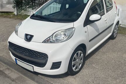Peugeot 107 31.000 km 4.100 &euro; Solingen 42699