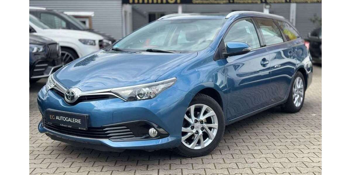 Toyota Auris 113.000 km 11.700 &euro; Köln 51109