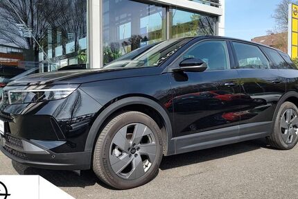 Opel Grandland (X) 8.216 km 28.200 &euro; Düsseldorf 40625