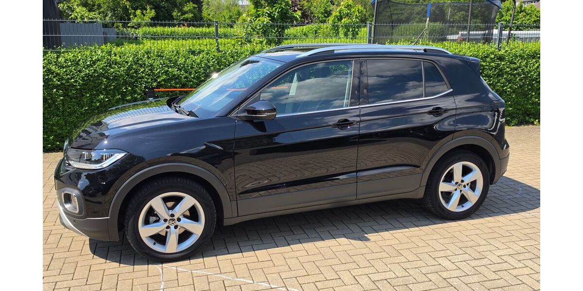 VW T-Cross 25.700 km 22.999 &euro; Düsseldorf 40221