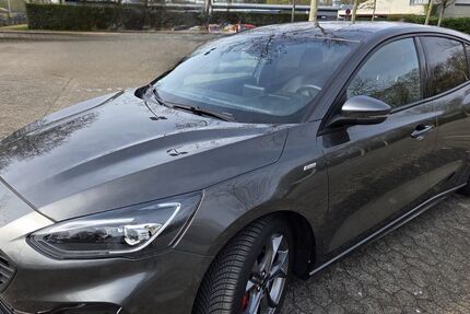 Ford Focus 65.000 km 15.900 &euro; Köln 50767