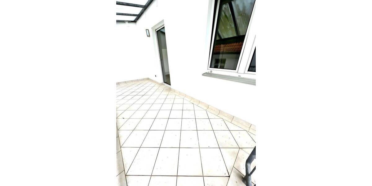 Etagenwohnung Ratingen Zentrum - 3 Zimmer, 95 m&sup2;, 1.300&euro; | Angebot:26825337
