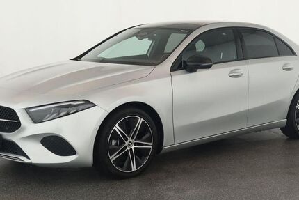 Mercedes-Benz A 200 24.300 km 28.984 &euro; Neuss 41460