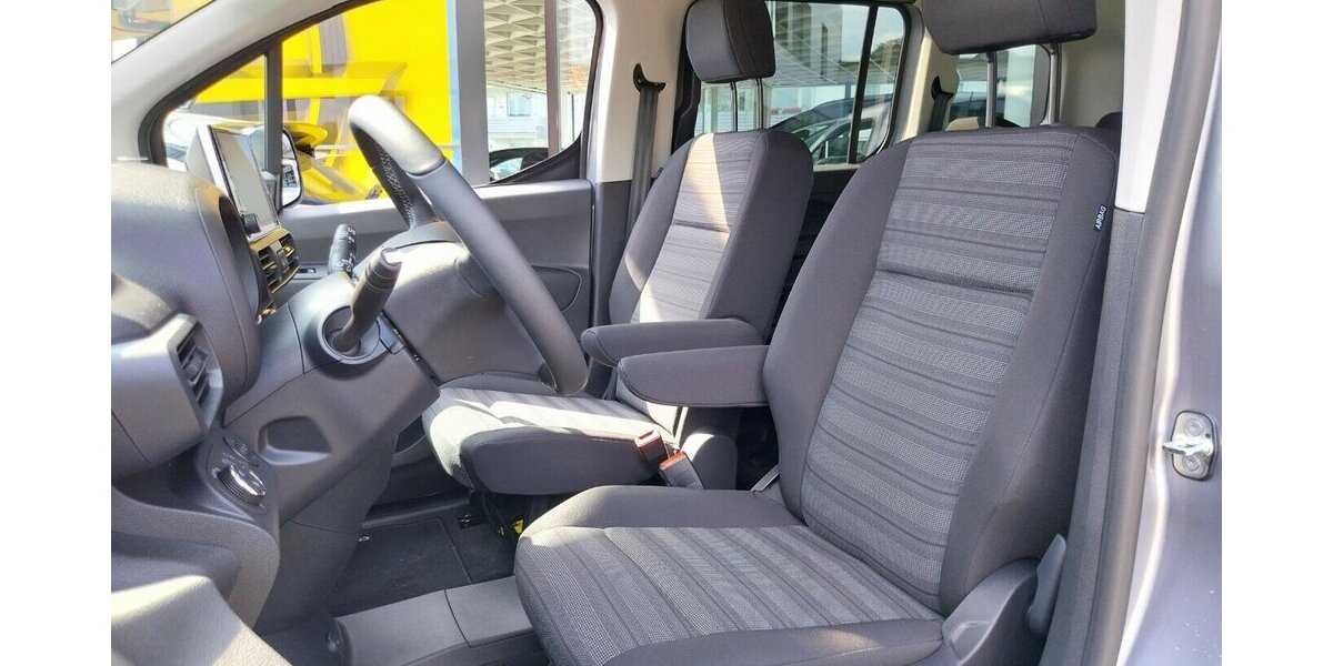 Opel Combo Life - e Ultimate 4.500 km 28.290 &euro; HAAN 42781