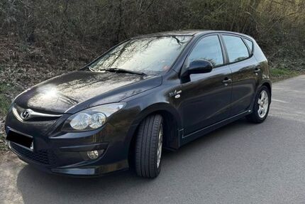 Hyundai i30 93.000 km 4.300 &euro; Leverkusen 51377