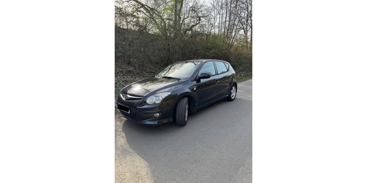 Hyundai i30 93.000 km 4.300 &euro; Leverkusen 51377