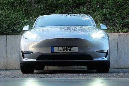 Tesla Model Y 38.170 km 32.980 &euro; Köln 50996