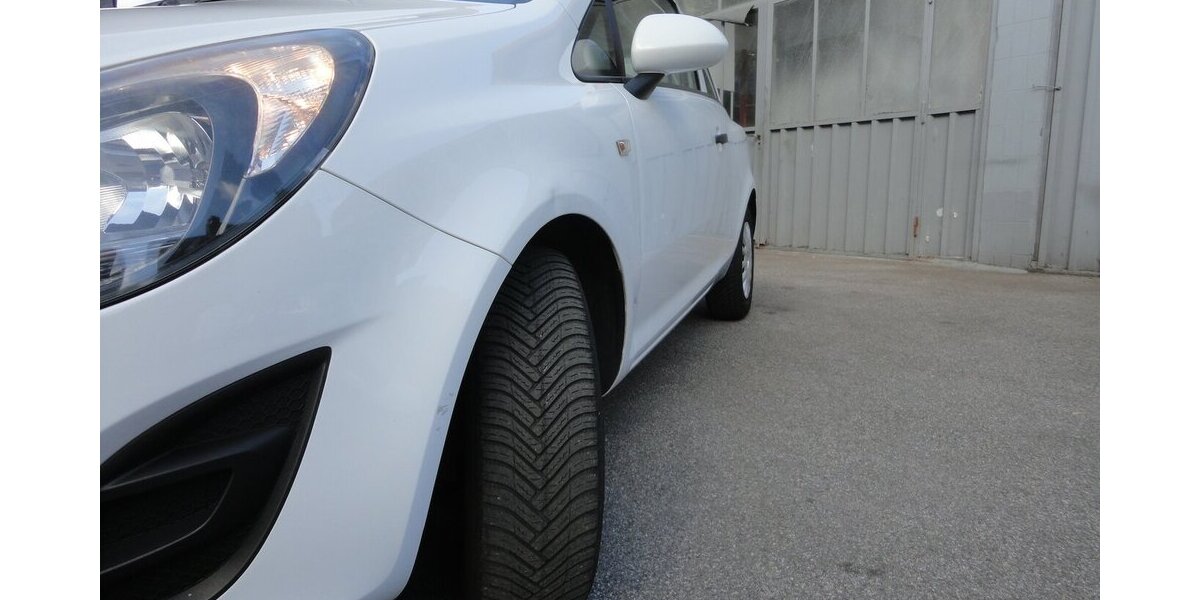 Opel Corsa Selection Klima Kette+TÜV neu S.heft 179.000 km 3.700 &euro; Neuss 41462