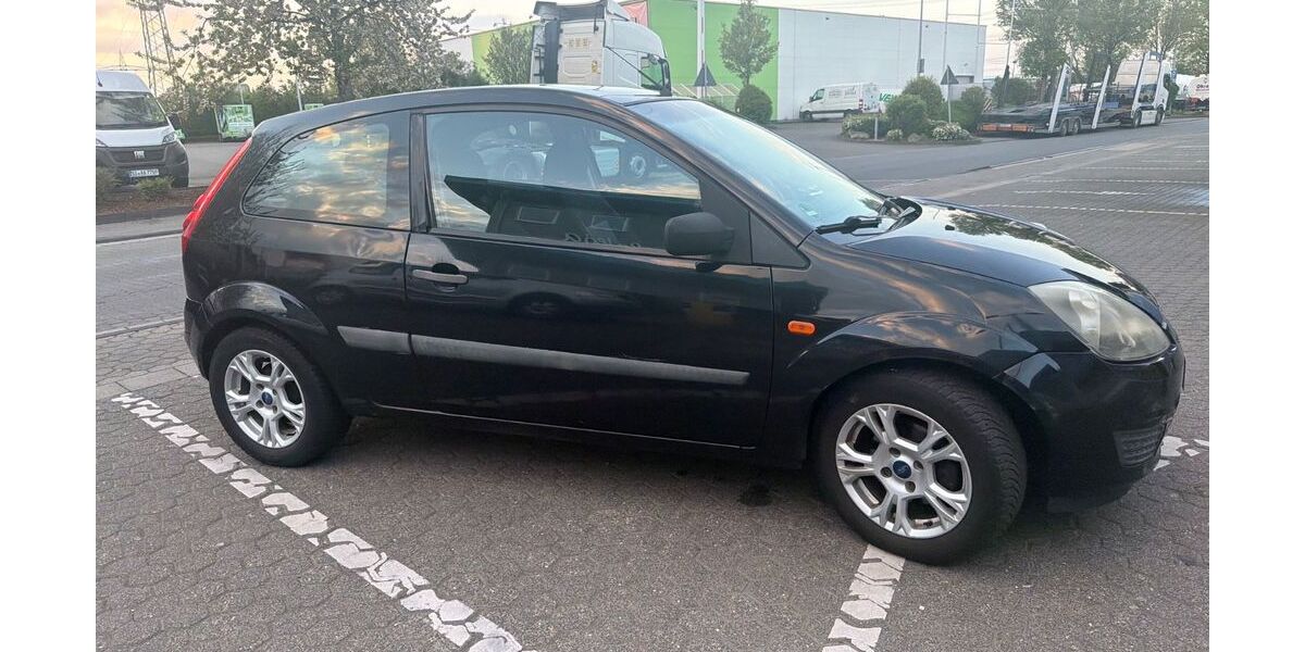 Ford Fiesta 190.000 km 2.700 &euro; Frechen 50226
