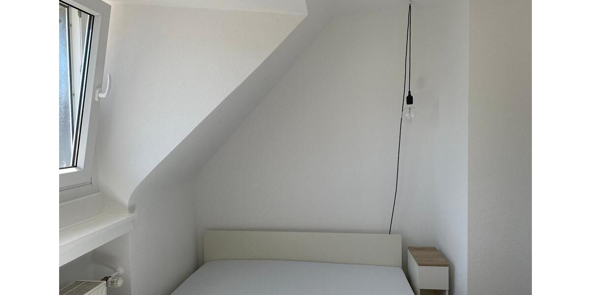 Dachgeschoßwohnung Düsseldorf Stadtbezirk 5 - 2 Zimmer, 52 m&sup2;, 995&euro; | Angebot:26023002