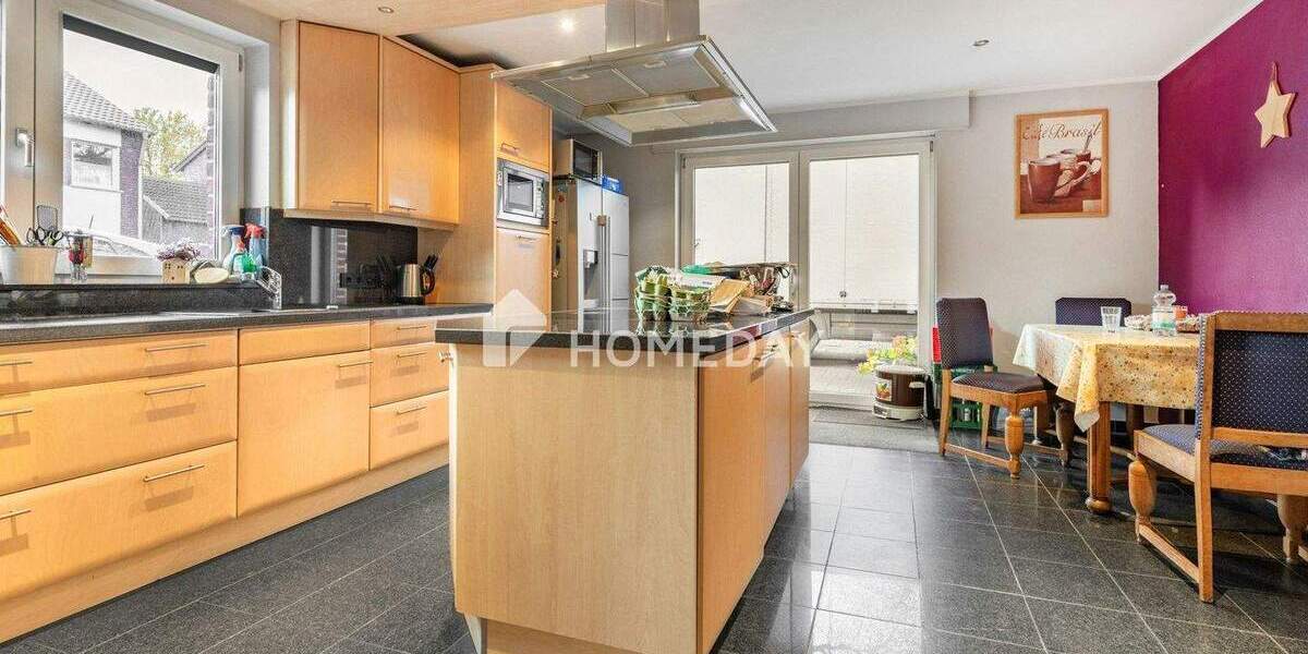 Einfamilienhaus Neuss Holzheim - 7 Zimmer, 253 m&sup2;, 870.000&euro; | Angebot:25694090