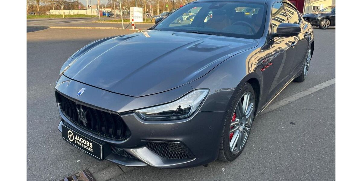 Maserati Ghibli 59.800 km 76.980 &euro; Köln 50829