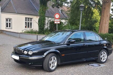 Jaguar X-Type 193.000 km 2.500 &euro; Leverkusen 51371