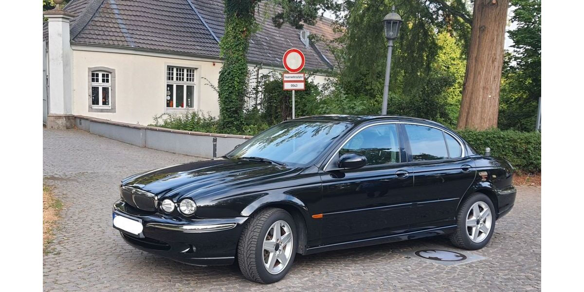 Jaguar X-Type 193.000 km 2.500 &euro; Leverkusen 51371