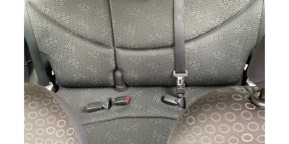 Toyota Yaris 240.000 km 2.200 &euro; Solingen 42651