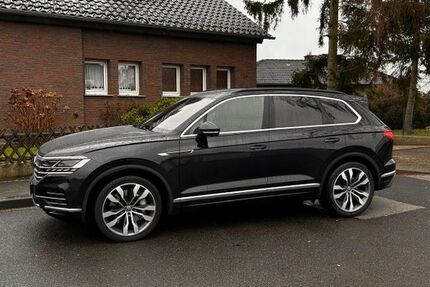 VW Touareg 29.651 km 52.500 &euro; Leverkusen 51371