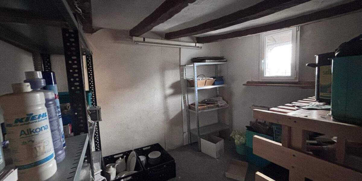 Mehrfamilienhaus, Wohnhaus Willich - 4 Zimmer, 75 m&sup2;, 150.000&euro; | Angebot:25774988