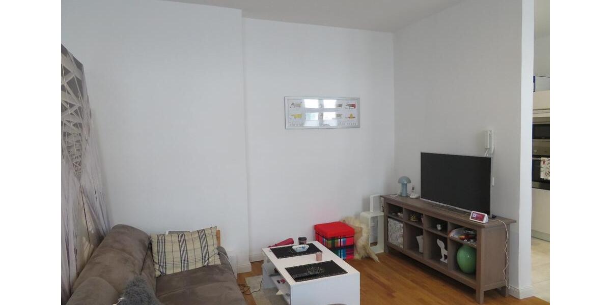 Erdgeschoßwohnung Wuppertal Arrenberg - 2 Zimmer, 67 m&sup2;, 750&euro; | Angebot:26050254