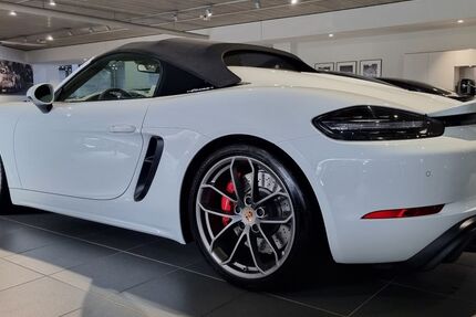 Porsche Boxster 16.000 km 94.000 &euro; Mettmann 40822