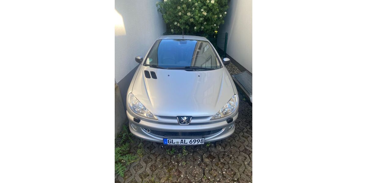 Peugeot 206 143.500 km 999 &euro; Bergisch Gladbach 51467