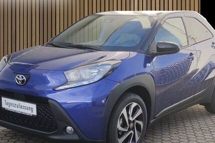 Toyota Aygo (X) 2.500 km 17.990 &euro; Leverkusen 51381