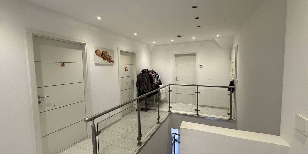 Einfamilienhaus Düsseldorf Gerresheim - 6 Zimmer, 140 m&sup2;, 1.280.000&euro; | Angebot:26834536