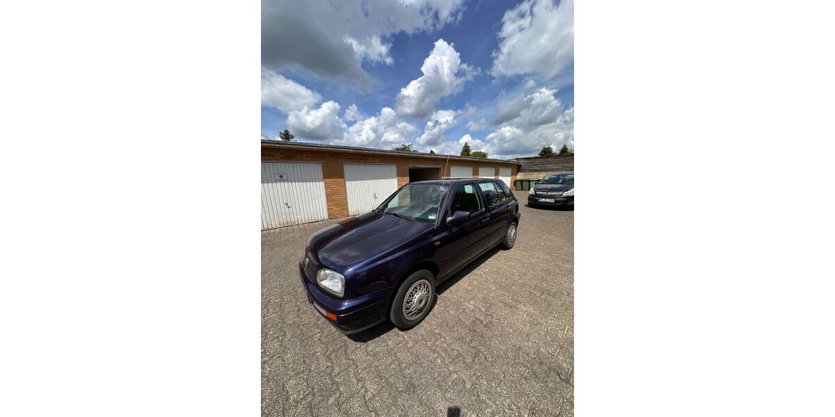 VW Golf 182.000 km 999 &euro; Dormagen 41541